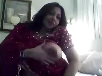 सुंदर स्तन आणि गांड सह गोरा आहे पीओव्ही कट्टर