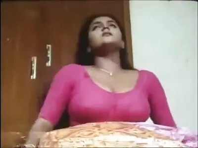 Nerdy मुलगी एजंट बरोबर छान सेक्स कास्टिंग मध्ये भाग घेते