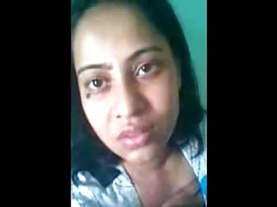 बेबे क्रेडिट मिळवण्यासाठी सावकाराशी शारीरिक संबंध ठेवण्याचा निर्णय घेते